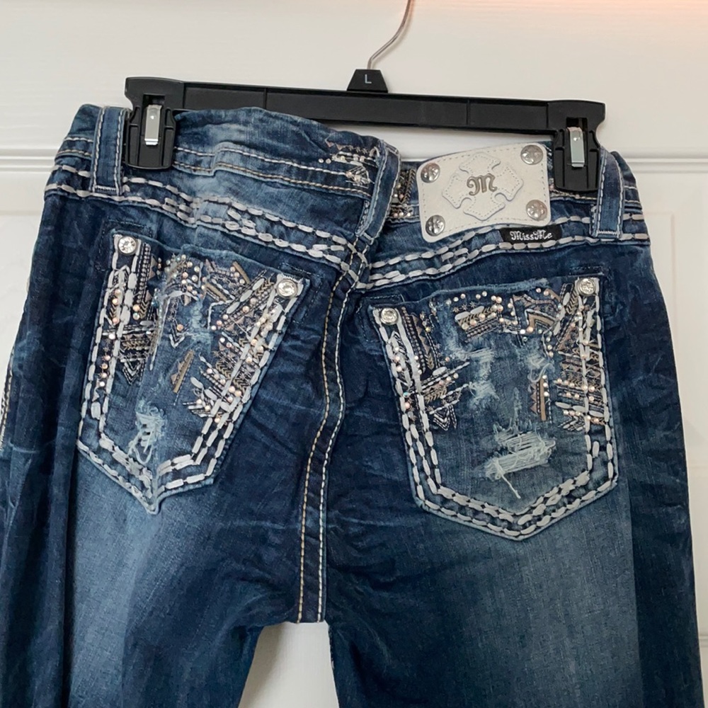 Signature straight miss me jeans